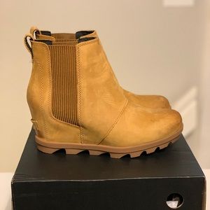 Sorel Joan of Artic II wedge, camel brown